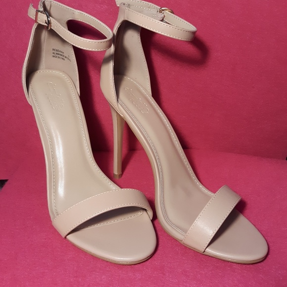 New! Nude stiletto heels. Brand new in box size 9 - Picture 3 of 7